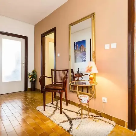 Maraska Apartment *