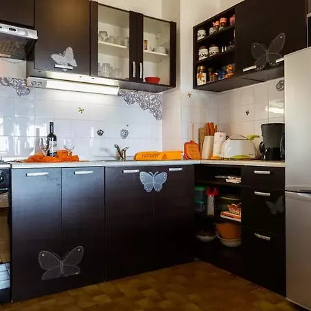 Apartment Maraska