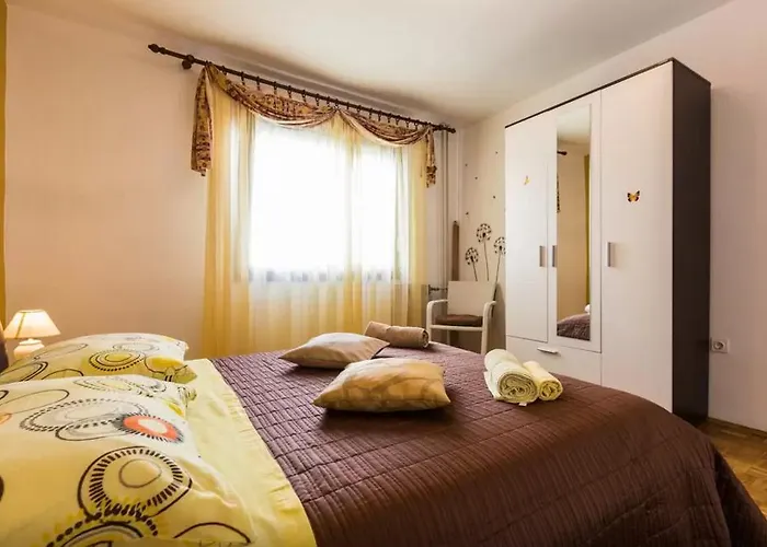 Apartment Maraska